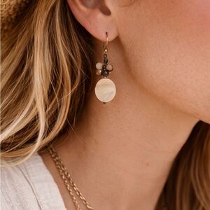 Vintage Artisan Shell Stone Drop Earrings Boho Coastal Neutral